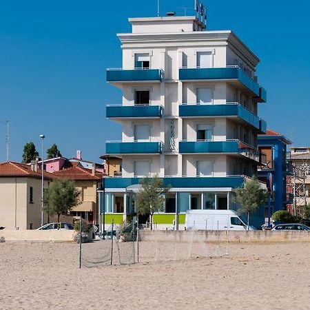 Hotel Sayonara Senigallia Buitenkant foto