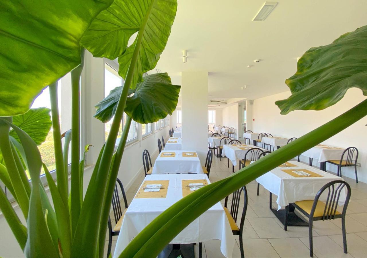Hotel Sayonara Senigallia Buitenkant foto