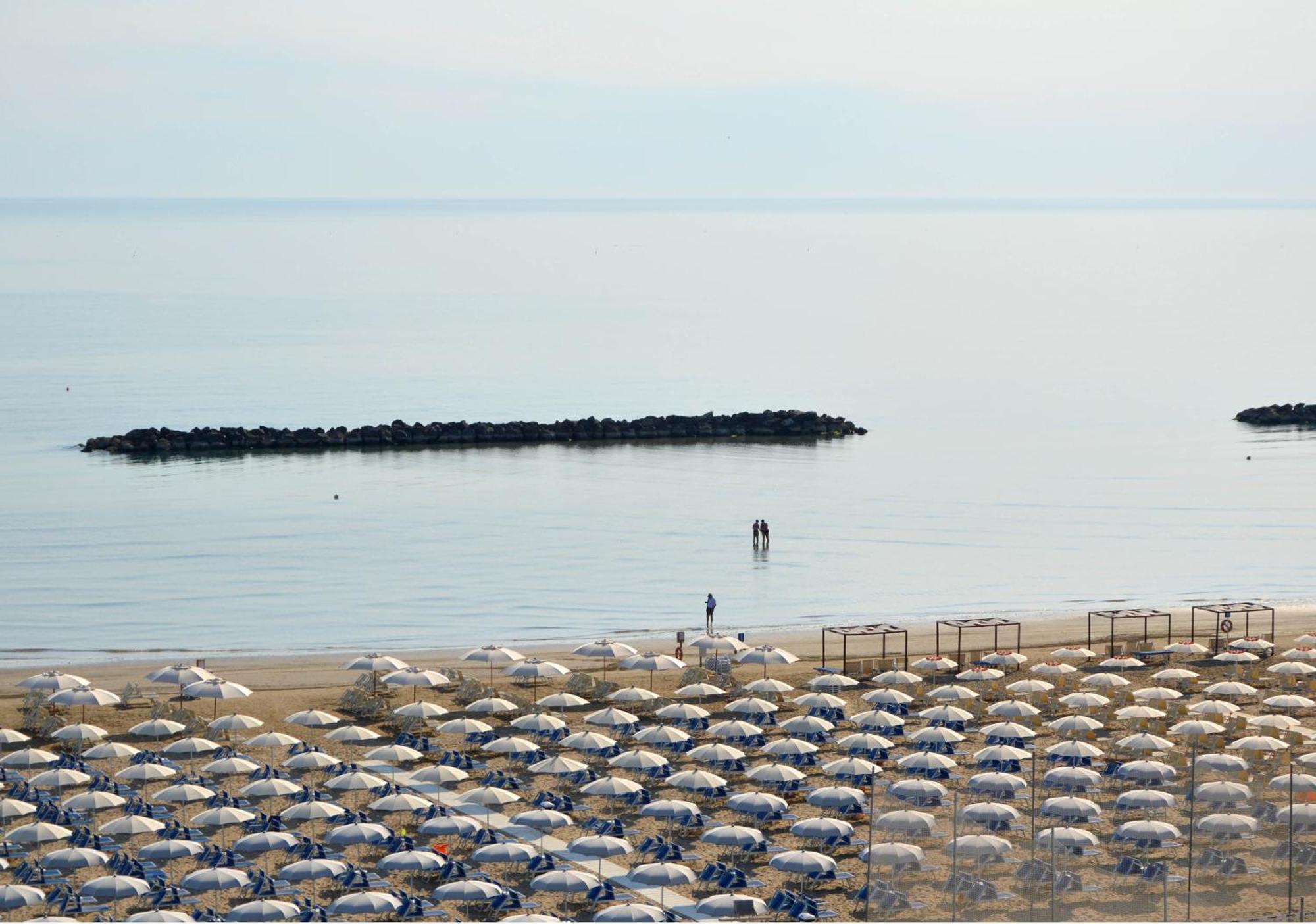 Hotel Sayonara Senigallia Buitenkant foto