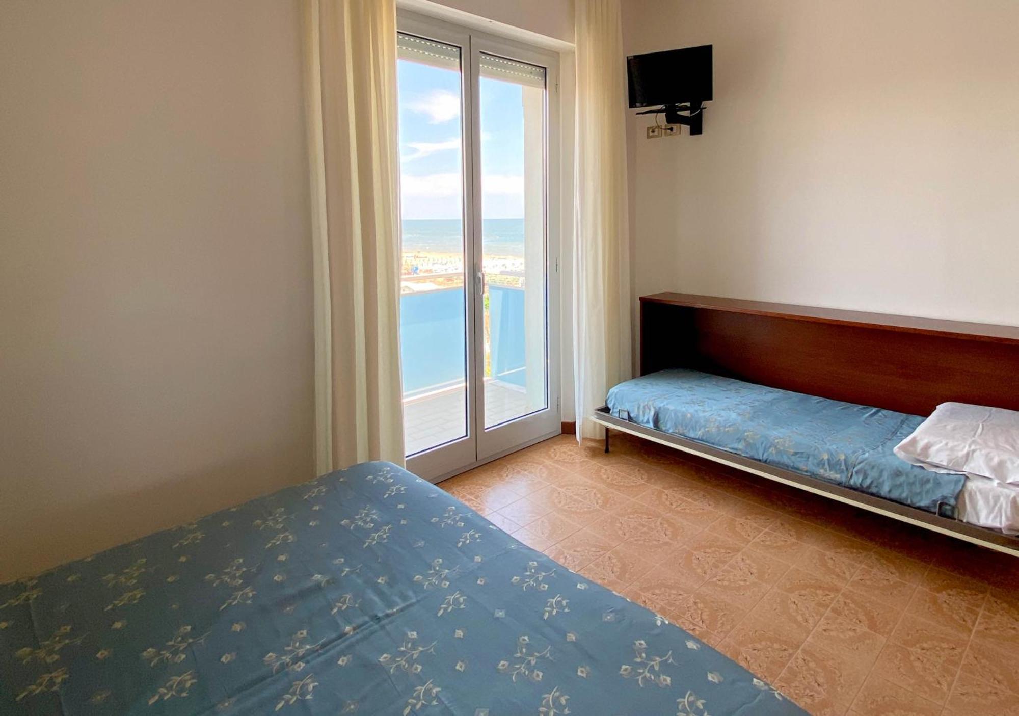 Hotel Sayonara Senigallia Buitenkant foto