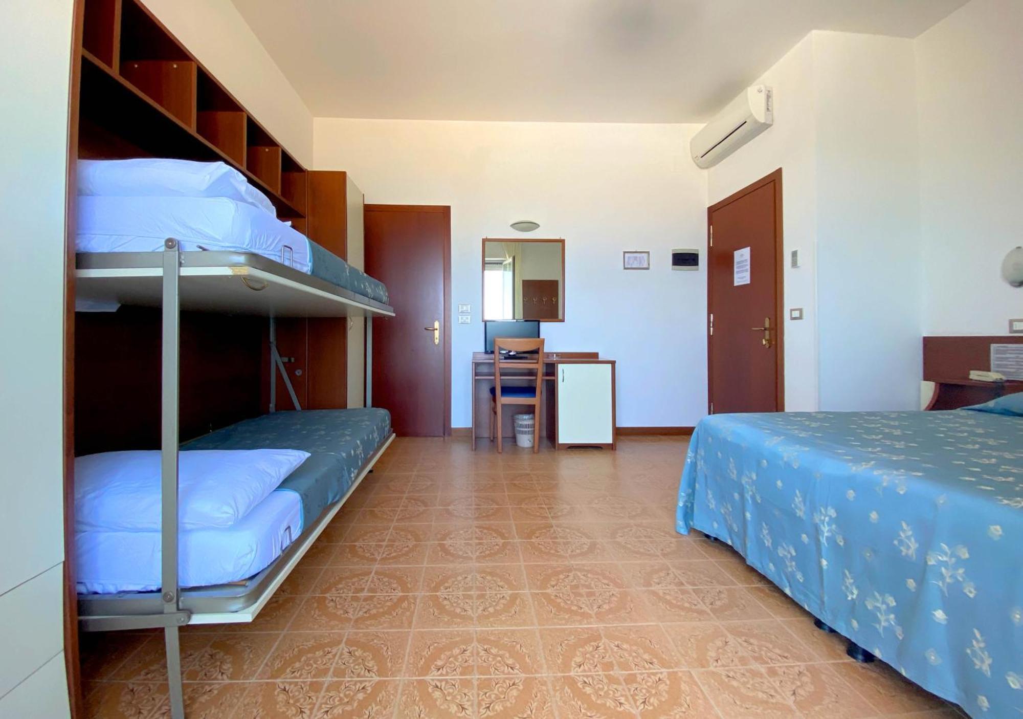 Hotel Sayonara Senigallia Buitenkant foto
