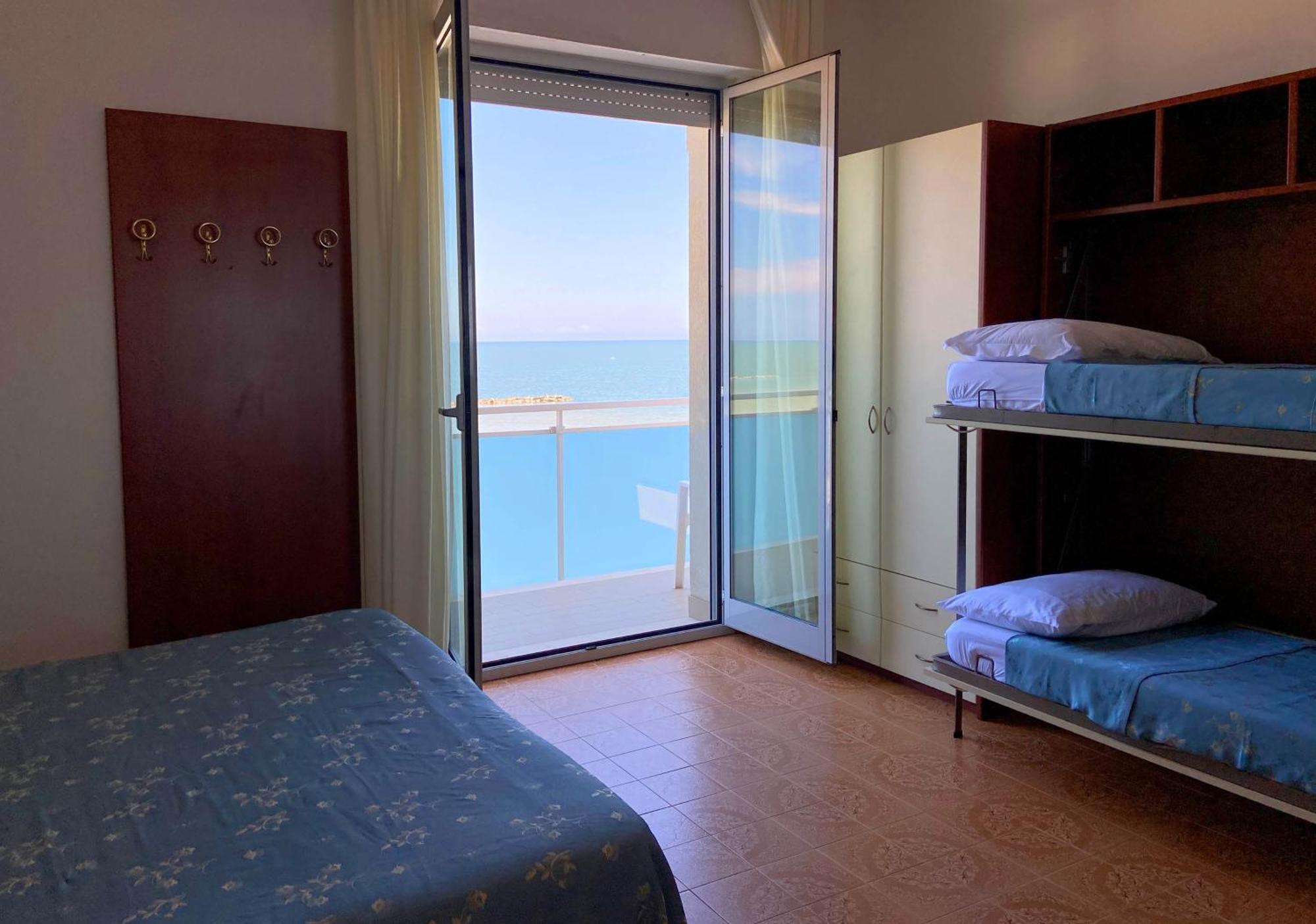 Hotel Sayonara Senigallia Buitenkant foto
