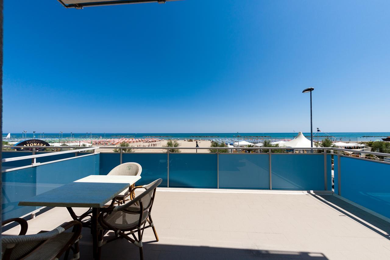 Hotel Sayonara Senigallia Buitenkant foto